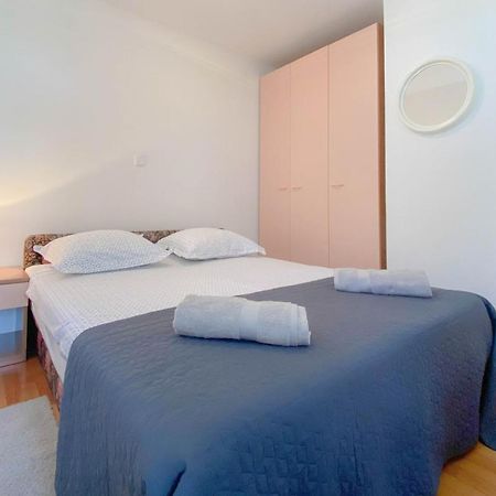 Appartement Romina à Zambratija  Extérieur photo