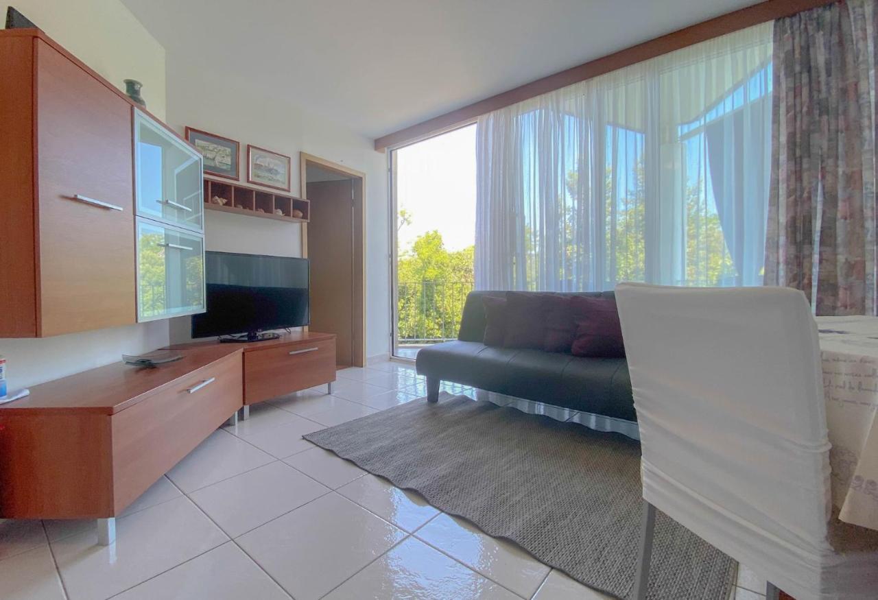 Appartement Romina à Zambratija  Extérieur photo
