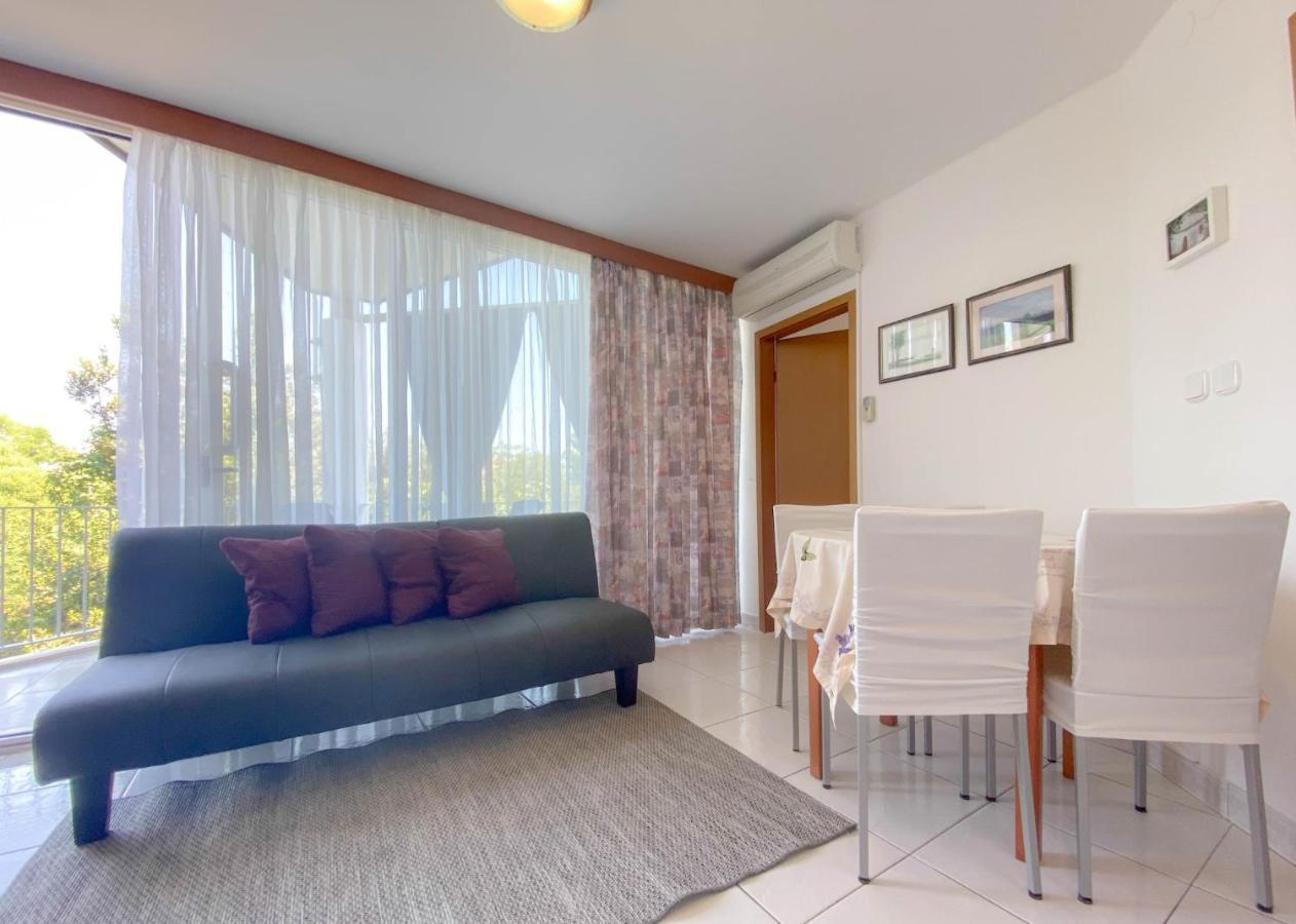 Appartement Romina à Zambratija  Extérieur photo